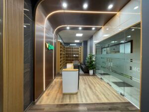 Văn phòng sử dụng tấm ốp than tre Vhome